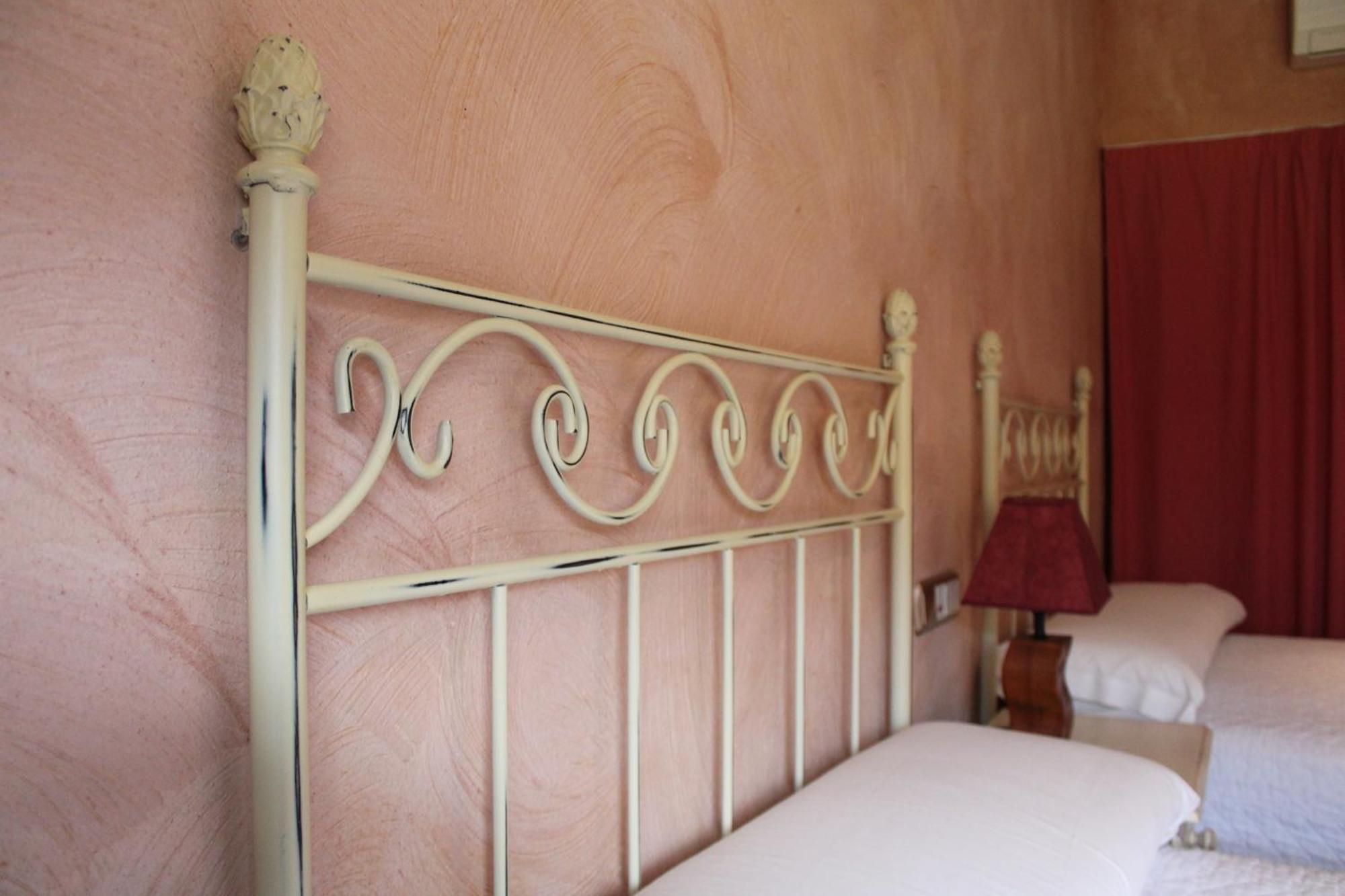 Hotel Rural Carlos I Гарганта-ла-Олья Экстерьер фото
