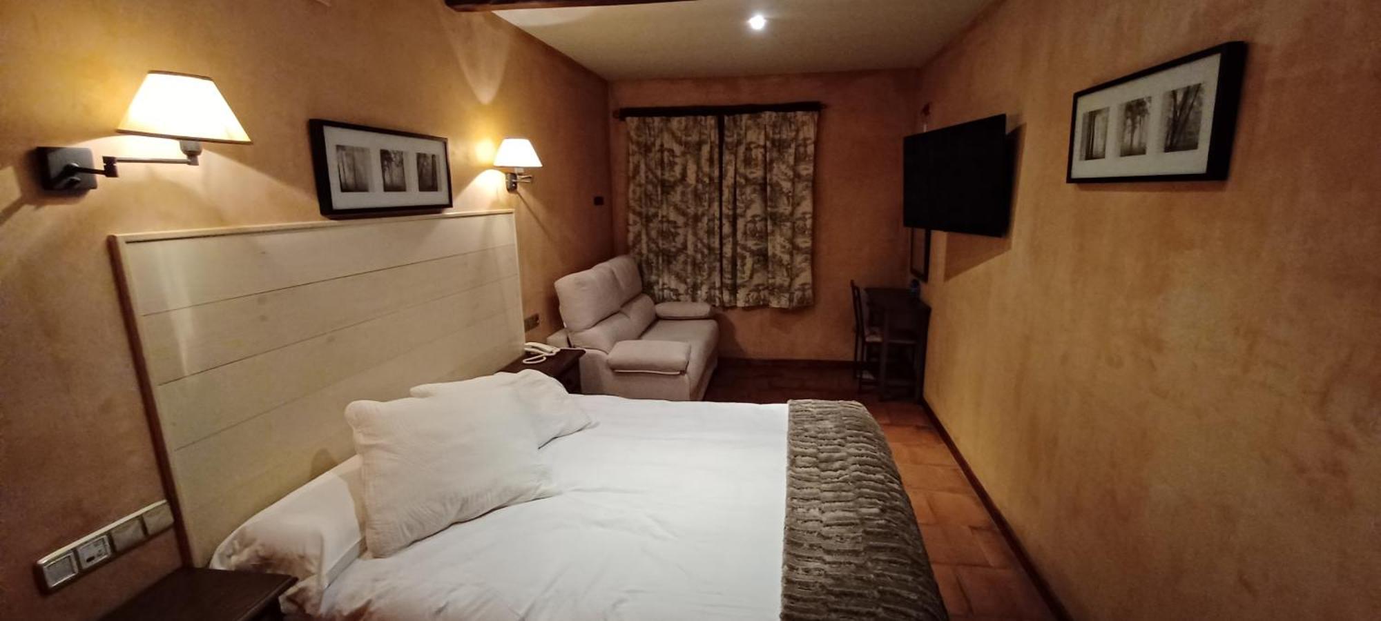 Hotel Rural Carlos I Гарганта-ла-Олья Экстерьер фото