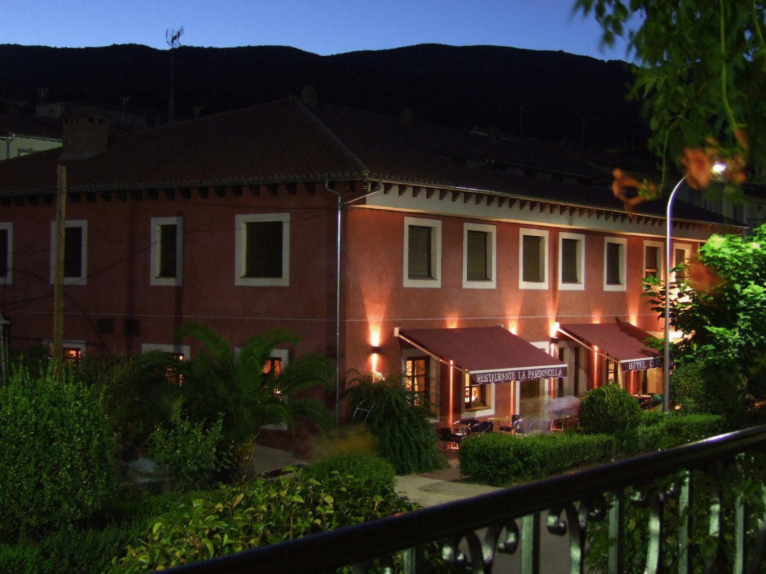 Hotel Rural Carlos I Гарганта-ла-Олья Экстерьер фото
