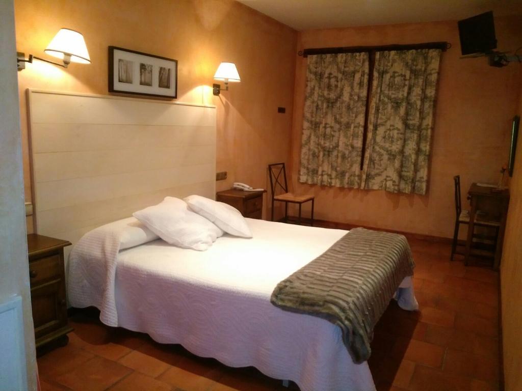 Hotel Rural Carlos I Гарганта-ла-Олья Экстерьер фото